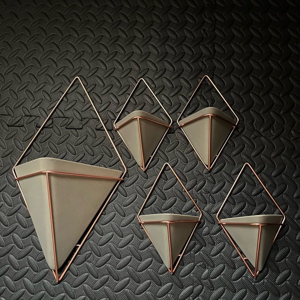 Umbra Wall Hangings